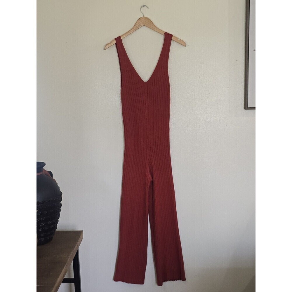 Forever 21 Ribbed Cropped Knit Jumpsuit Womens Size Medium Rust  V Neck - Picture 6 of 10